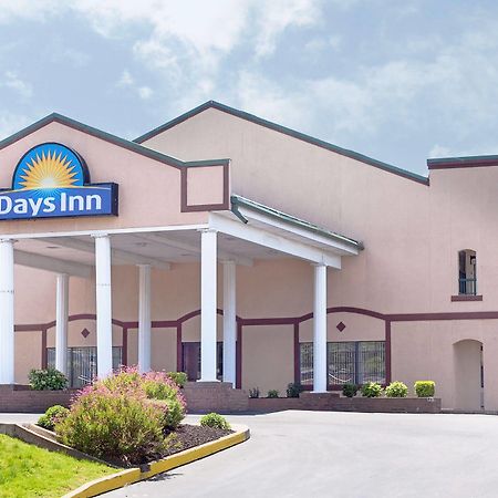 Days Inn By Wyndham Lexington Экстерьер фото