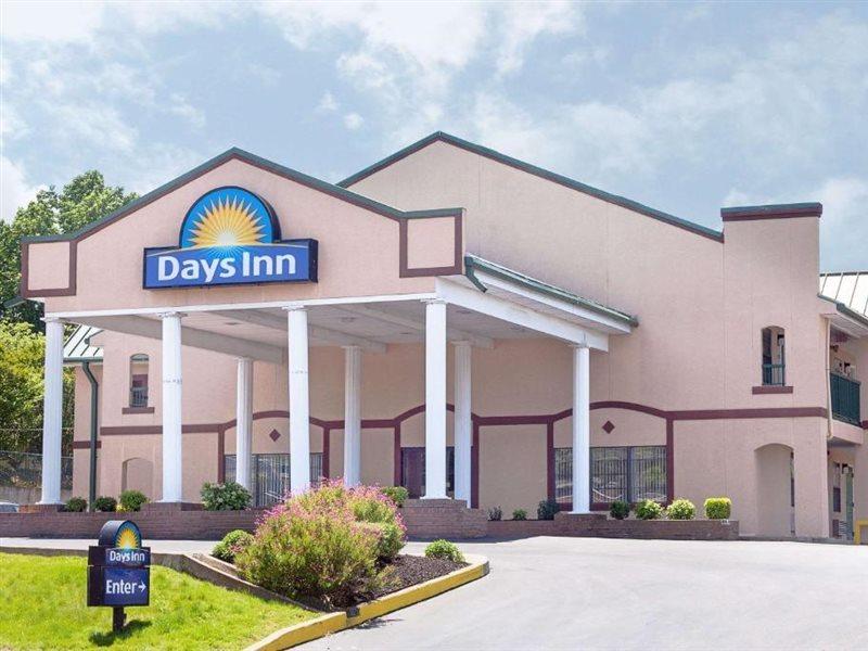 Days Inn By Wyndham Lexington Экстерьер фото