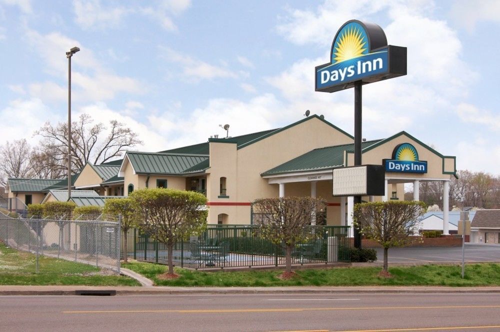 Days Inn By Wyndham Lexington Экстерьер фото